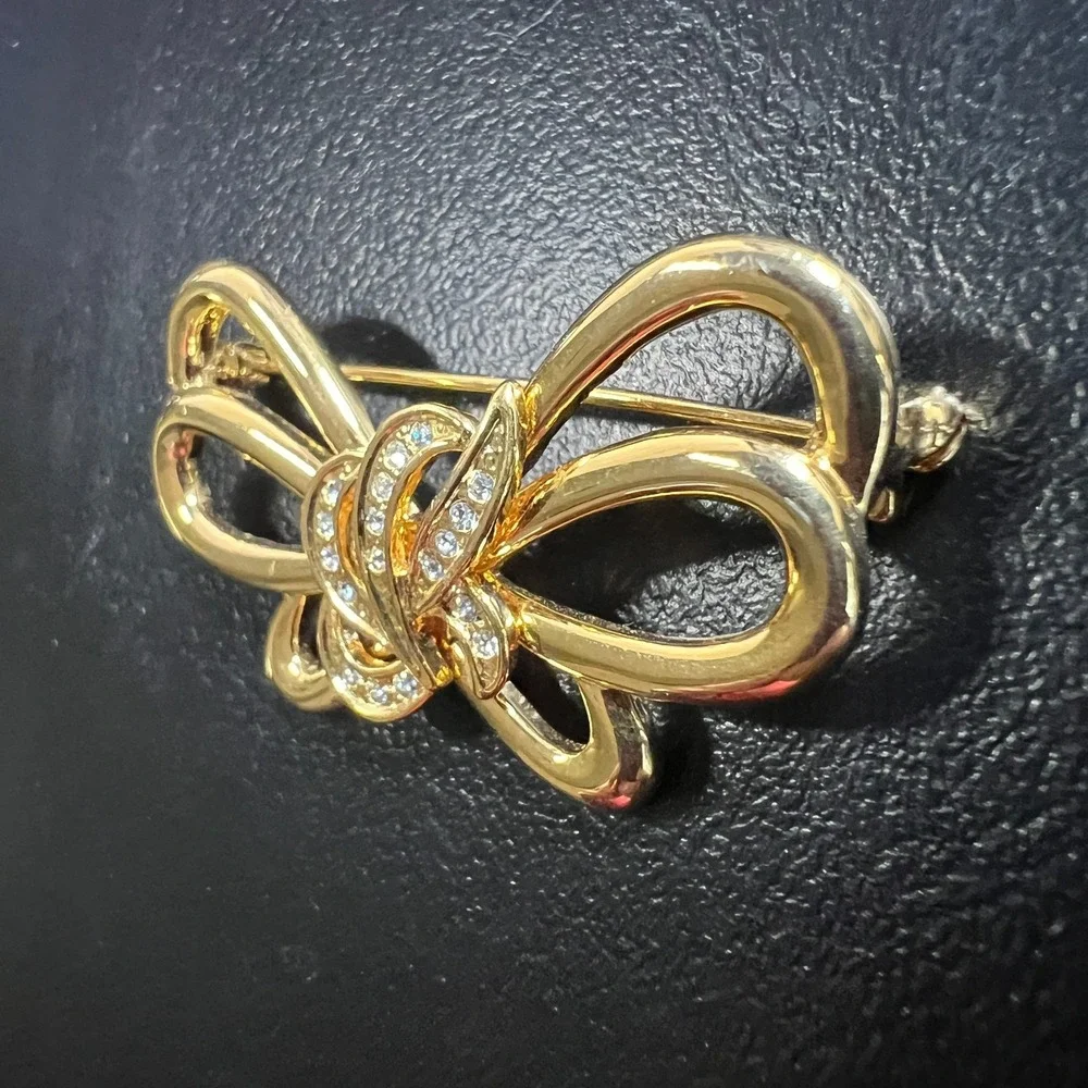 Gold‎ Tone Bow Brooch Rhinestone Accents Elegant Vintage Inspired Ribbon Pin